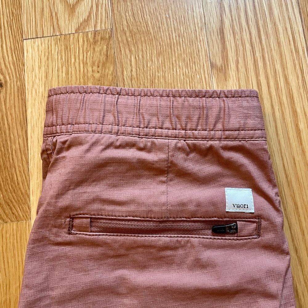 NEW NEVER WORN Vuori Ripstop Wideleg Pants Small